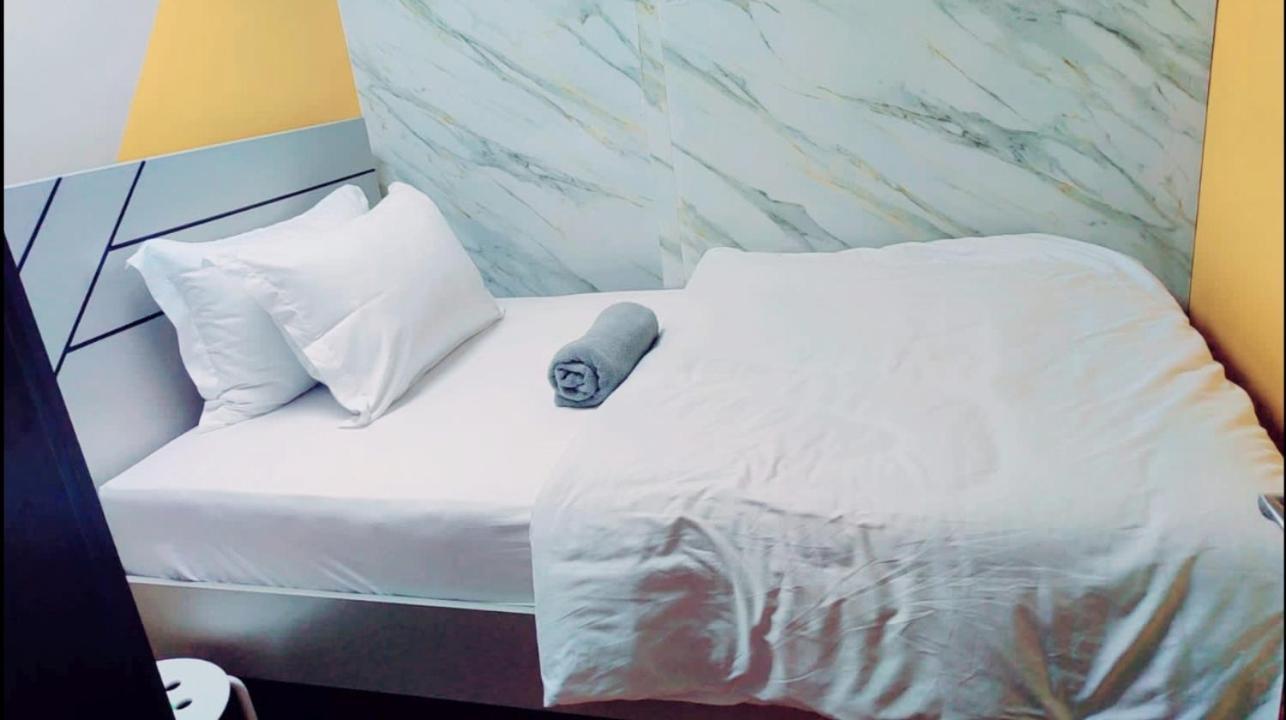 Urban Panda Skyview Homestay Jbr Dubai Room photo
